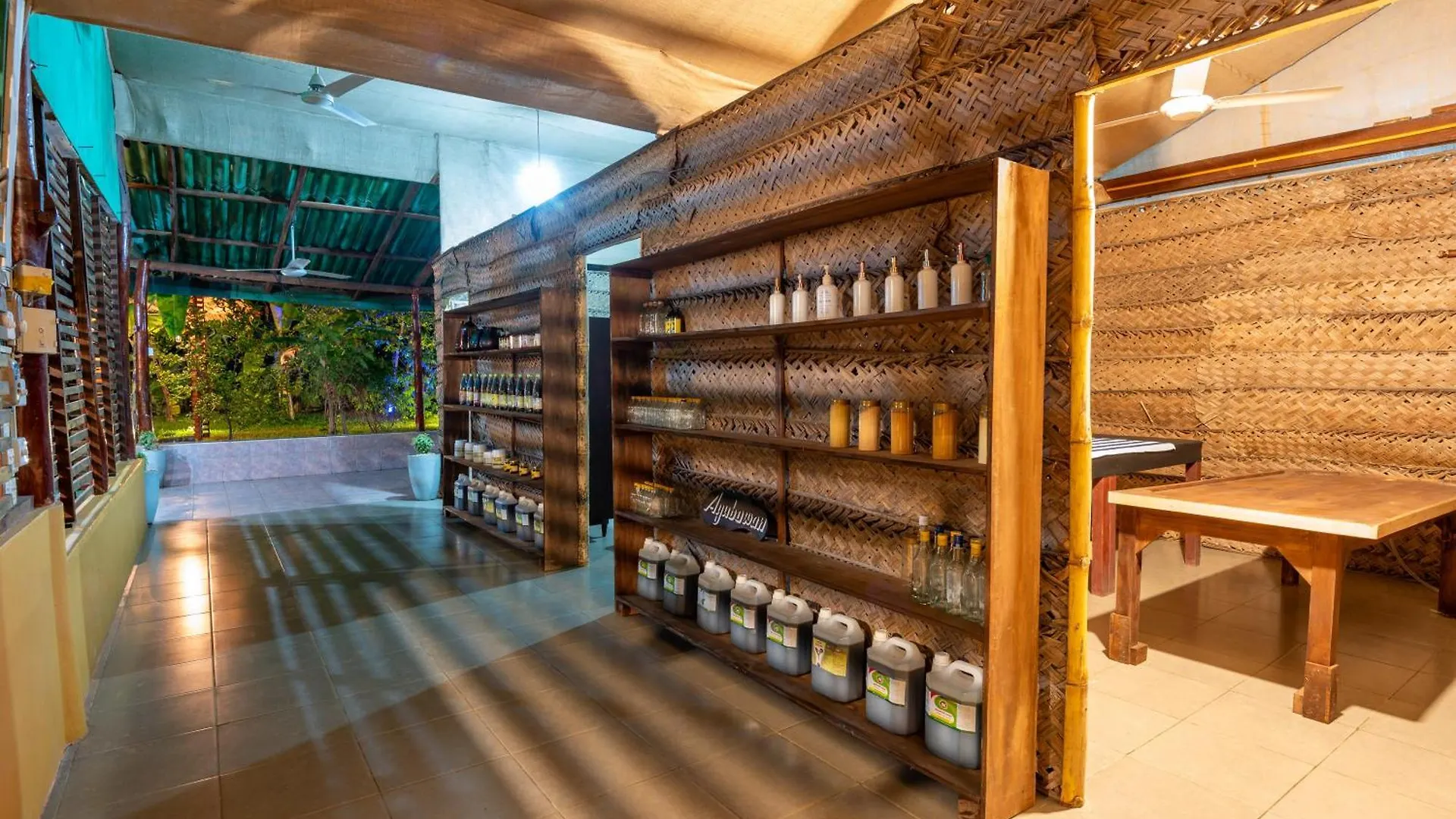 Ayurvedic Lanka Wellness Hotel Moragaswewa