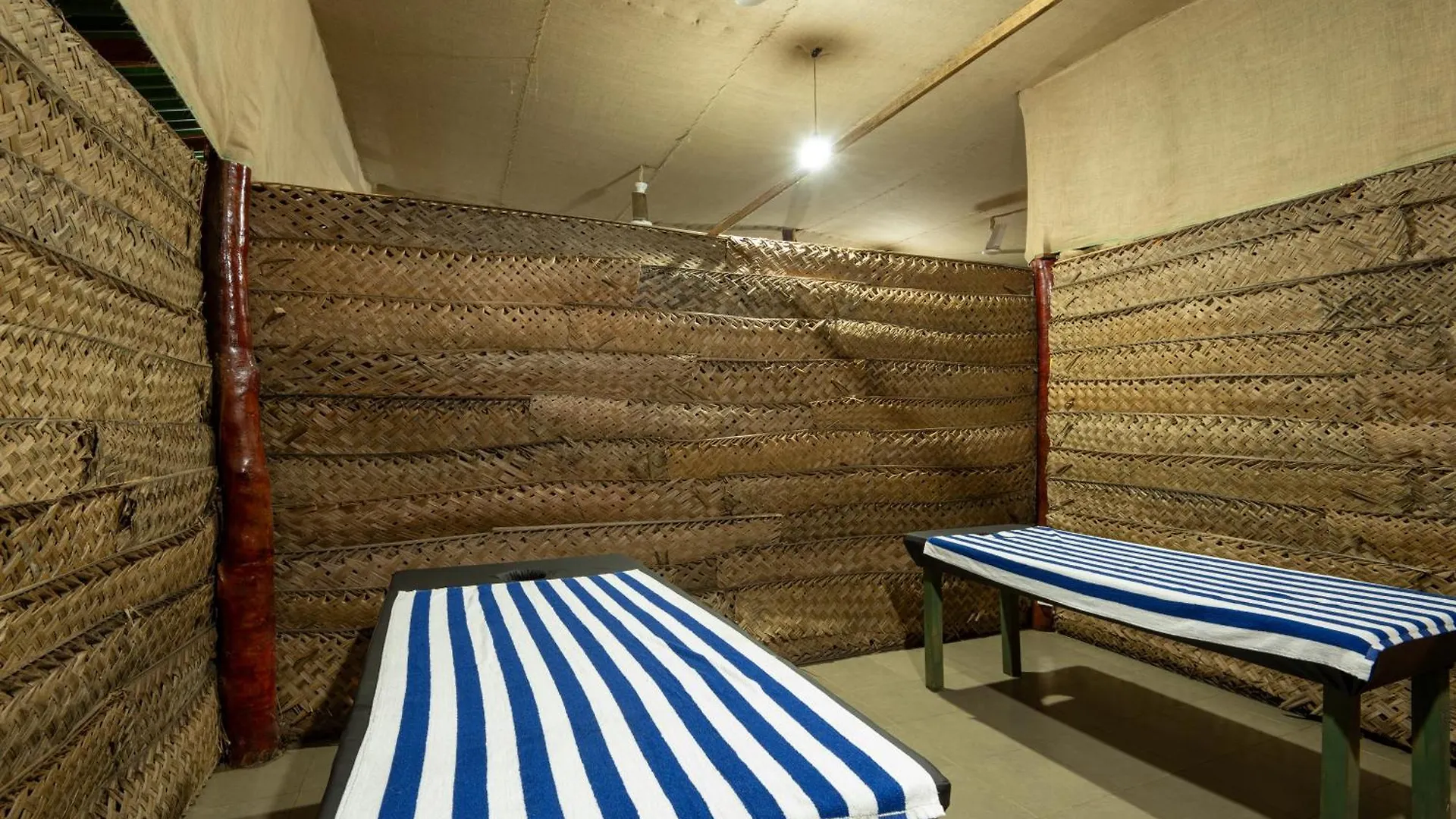 Inn Ayurvedic Lanka Wellness Hotel Moragaswewa
